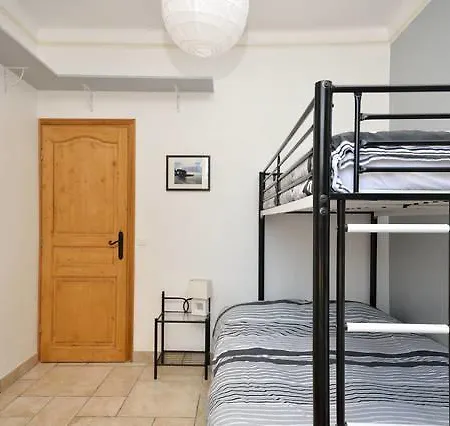 Cosy Будинок відпочинку Антіб